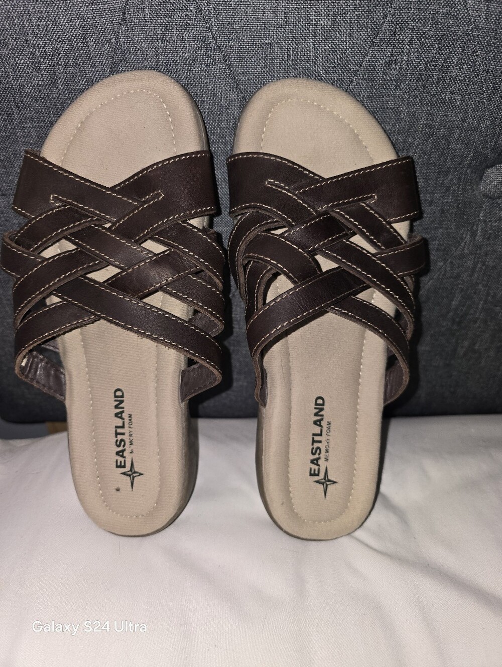 Eastland Women's HAZEL Sandals Slides Leather Weave Brown Stitched ~ Size 9 W US